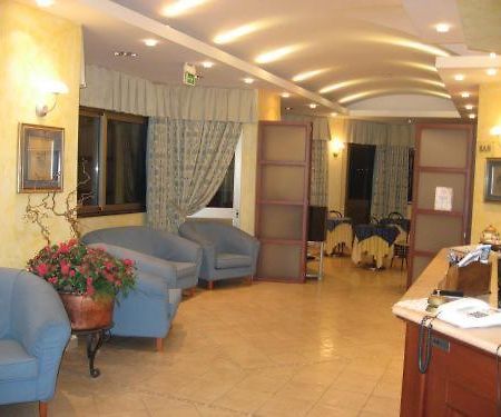 Hotel La Fonte โอซิโม ภายนอก รูปภาพ