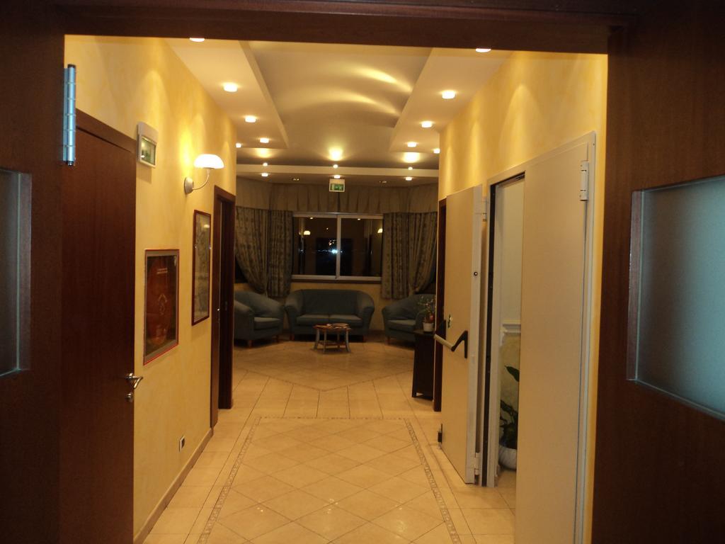 Hotel La Fonte โอซิโม ภายนอก รูปภาพ