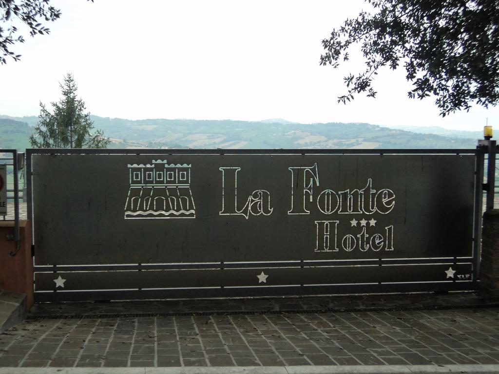 Hotel La Fonte โอซิโม ภายนอก รูปภาพ